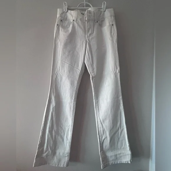 TOMMY HILFIGER • Off White Bootcut Jeans • 6 • - Picture 1 of 7